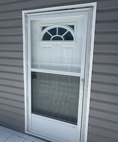 814 Morningside Dr — Photo 2
