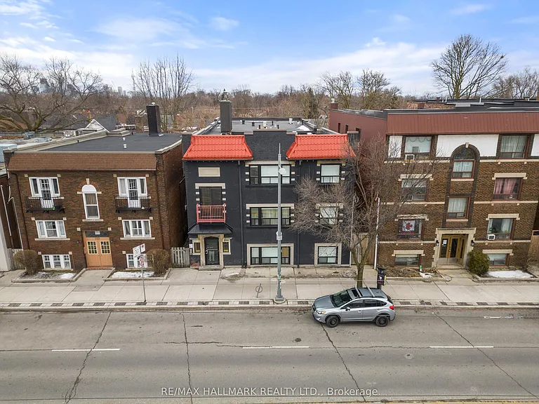 595 Saint Clair Ave W #16 — Photo 4