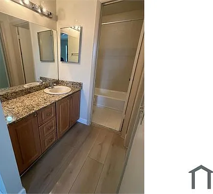 1201 N Liberty Ave #H — Photo 10