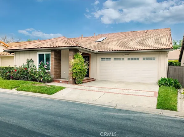23993 Delantal, Mission Viejo, CA 92692