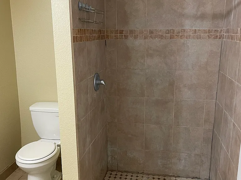 1701 E Harvard St — Photo 10