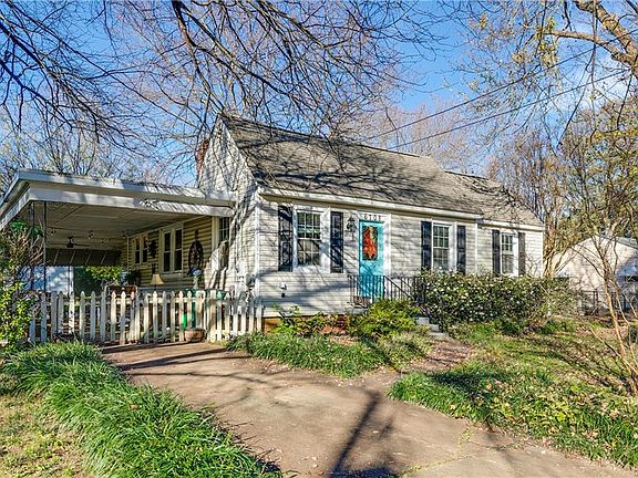 3rd image of 6708 Fernwood St
