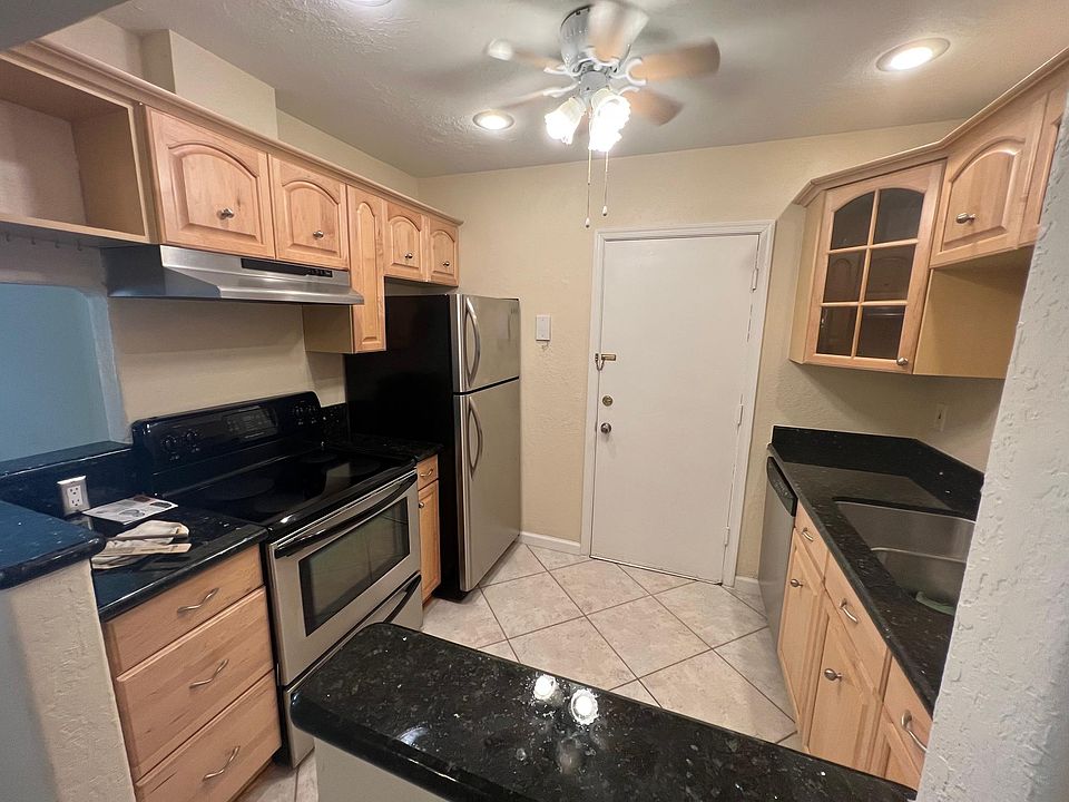 1st image of 2230 NE 56th Pl APT 202