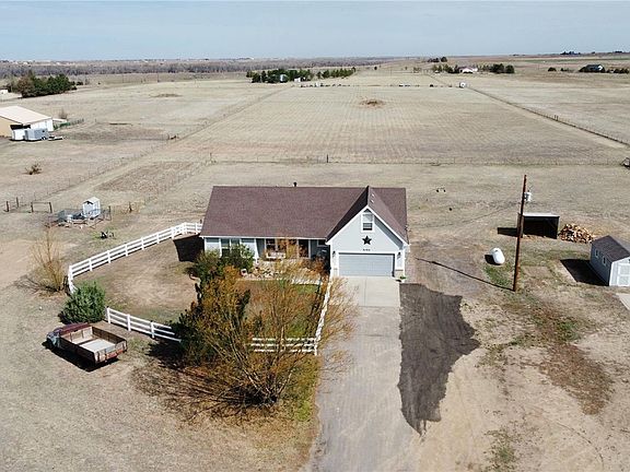 3rd image of 50931 E 32nd Avenue