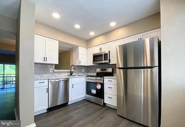 820 Joshua Tree Ct — Photo 16