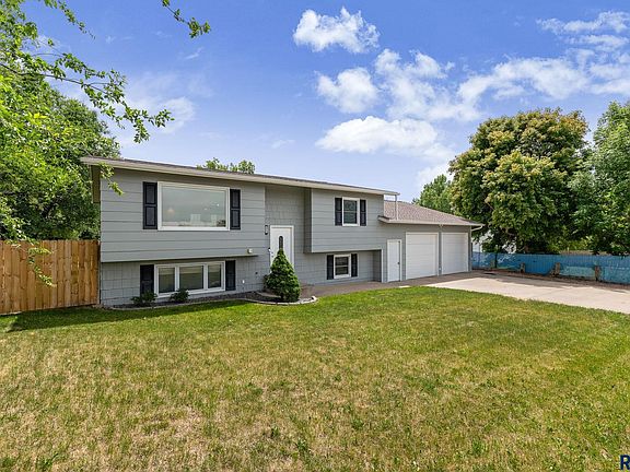 4th image of 7501 Jane Dr