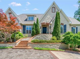 1232 Sturbridge Ave, High Point, NC 27262