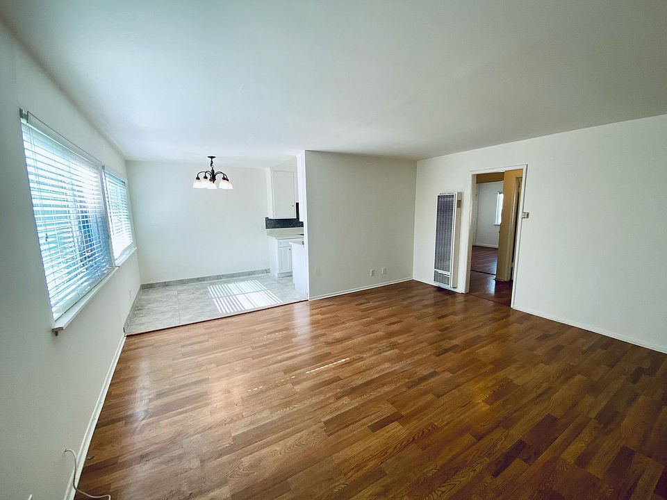 1st image of 10097 Tujunga Canyon Blvd #3