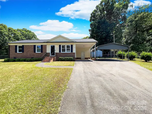 1011 Holly Hills Dr, Gastonia, NC 28052