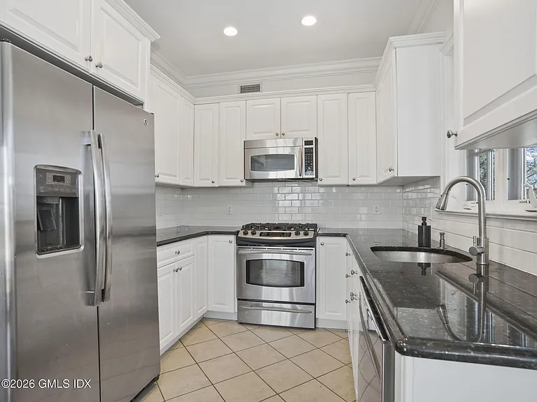 147 Holly Hill Ln #9 — Photo 9