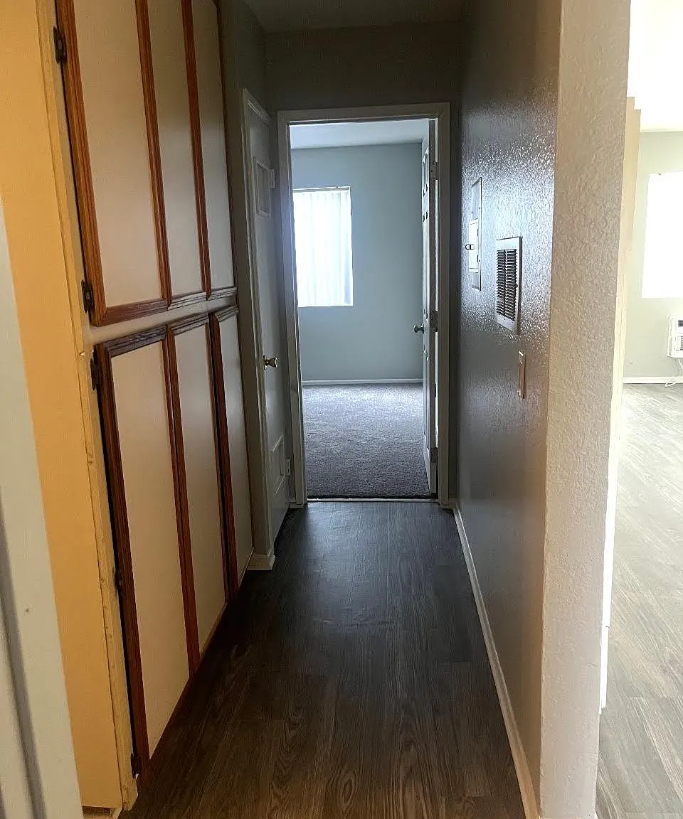 South Park Apartments — Photo 1