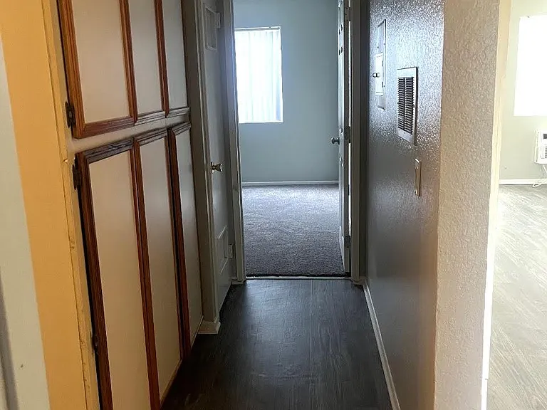 South Park Apartments — Photo 2