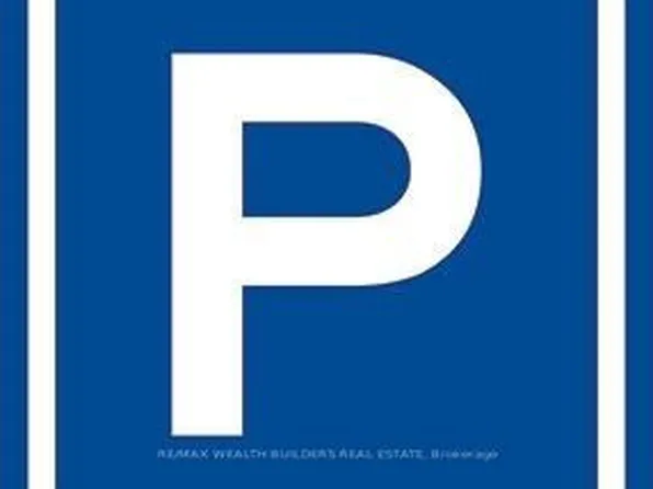 12 York St, Toronto, ON M5J 0A9