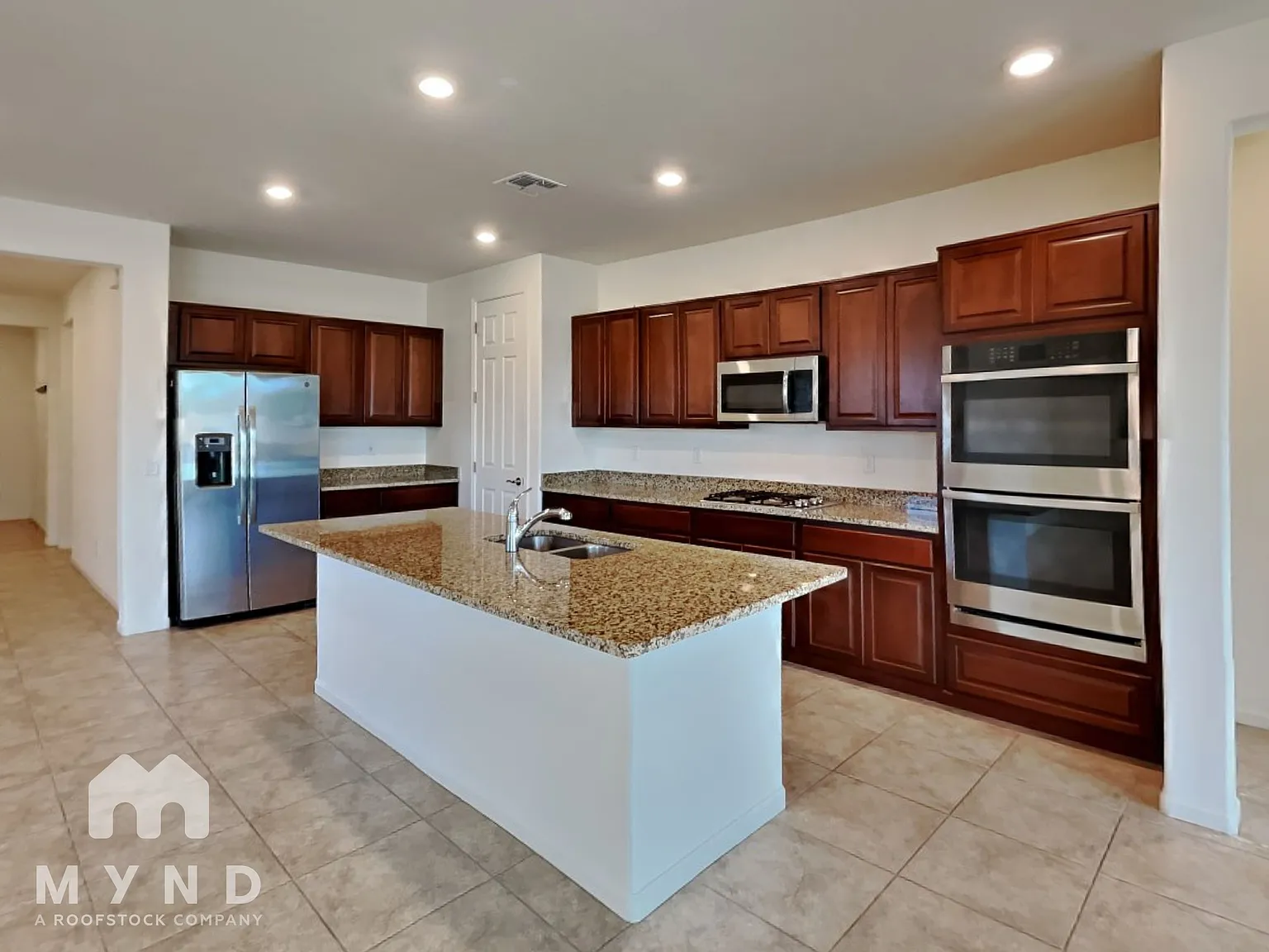 3 bed, 2.0 bath, 2014 sqft, $2,165 — Photo 2