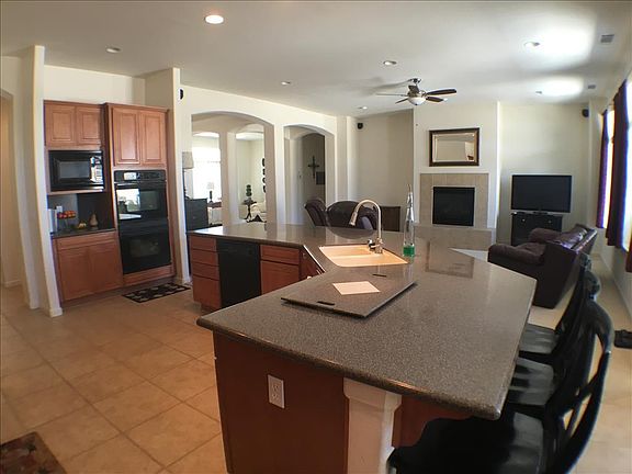 3rd image of 11800 Anthem Dr