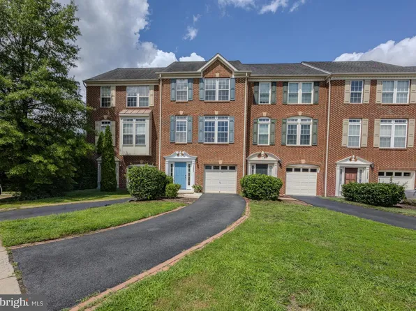 15090 Danehurst Cir, Gainesville, VA 20155