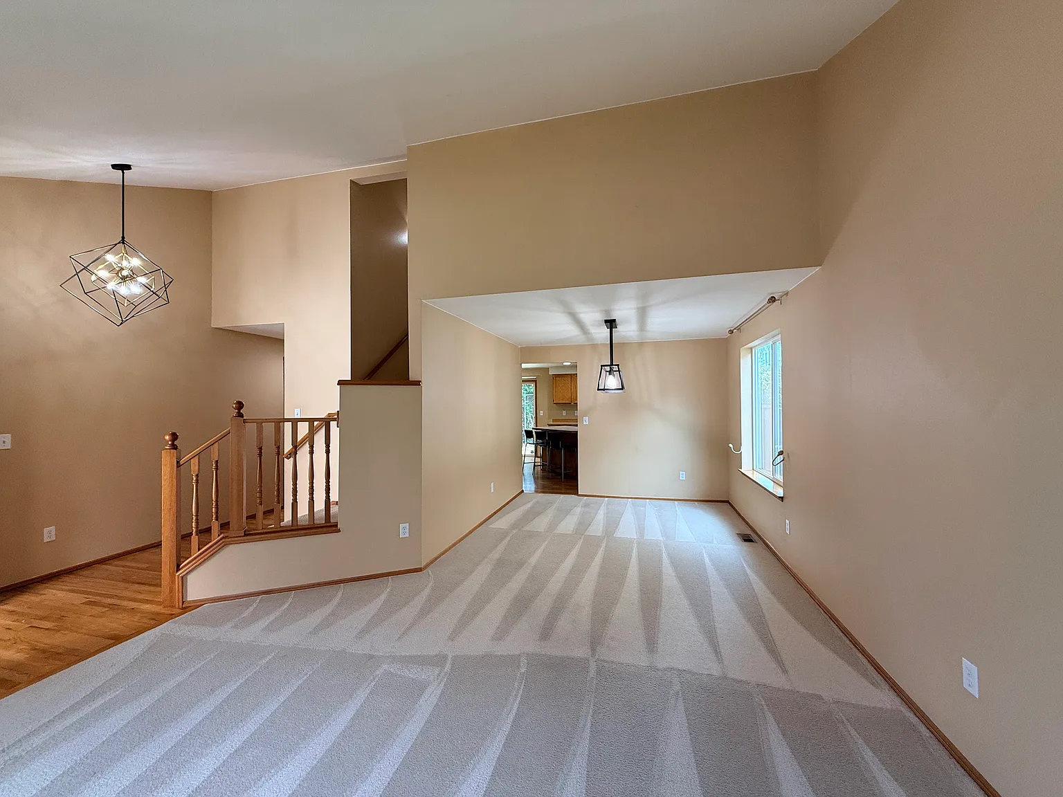 4 bed, 2.5 bath, 1984 sqft, $3,500 — Photo 4