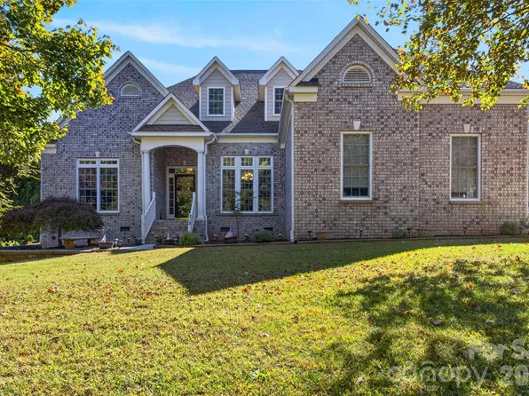 170 Herons Gate Dr, Mooresville, NC 28117