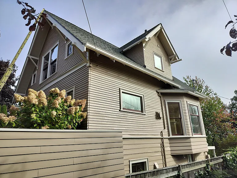 24th Ave E — Photo 5
