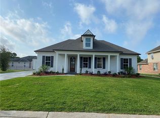 1608 Lake Erie Dr, Harvey, LA 70058