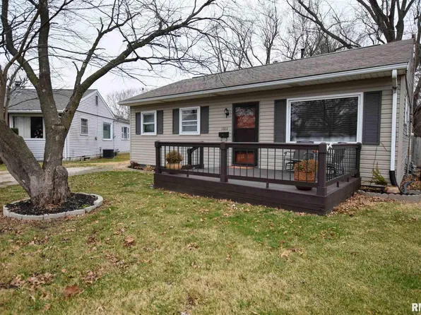 1600 Lakeview Ter, Jacksonville, IL 62650