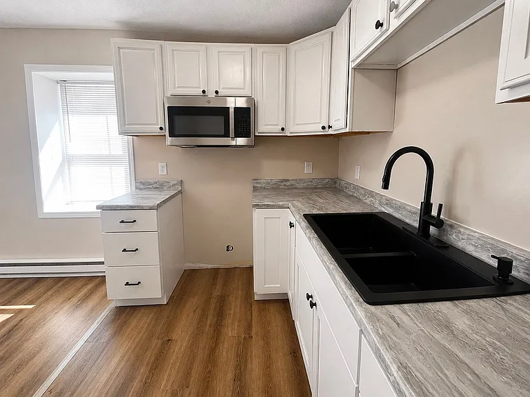 217 E Whitesboro St — Photo 10