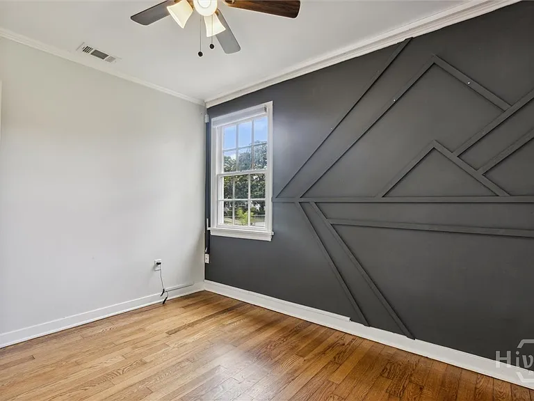 2032 Beech St — Photo 18