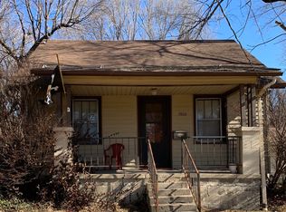 7806 Stover Ln, Kansas City, KS 66109
