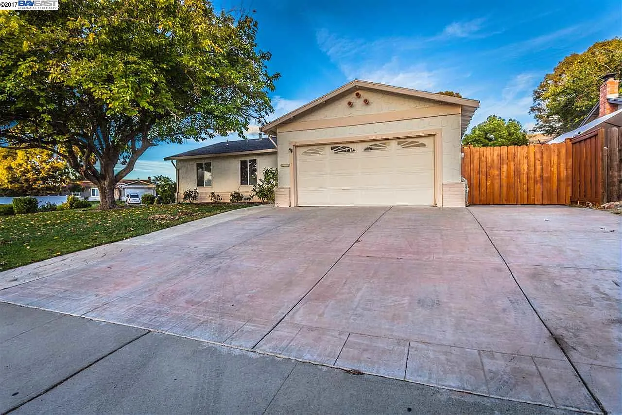 4437 Palo Verde Dr photo 1