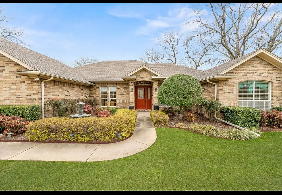 8906 Ellerslie Cir — Photo 1