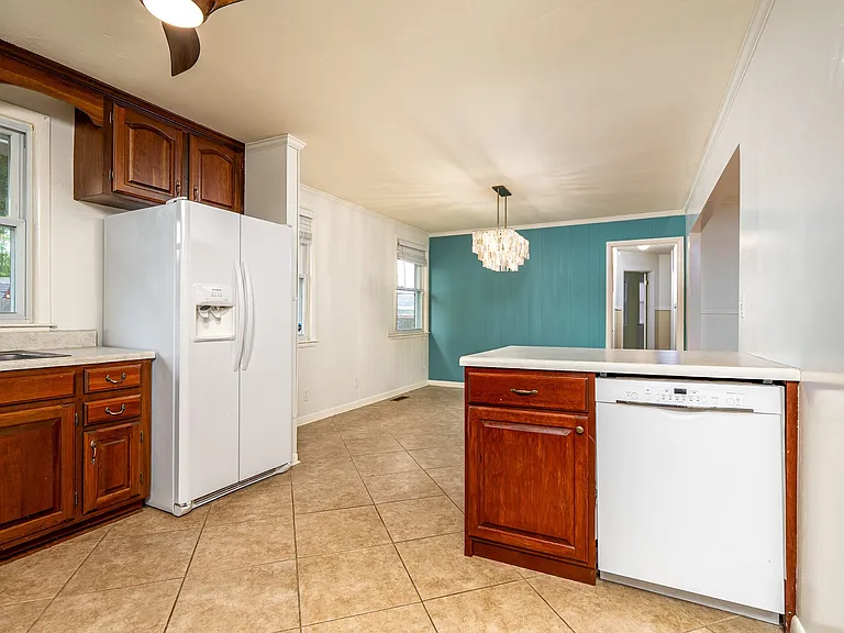 844 Rose Park Dr — Photo 12