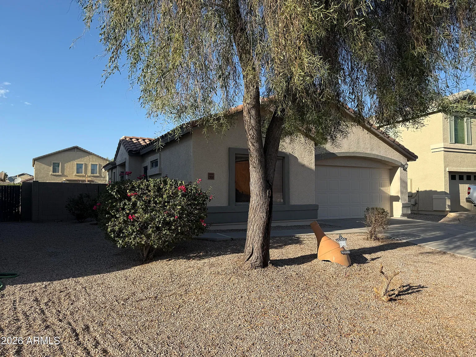 3 bed, 2.0 bath, 1124 sqft, $1,600 — Photo 1
