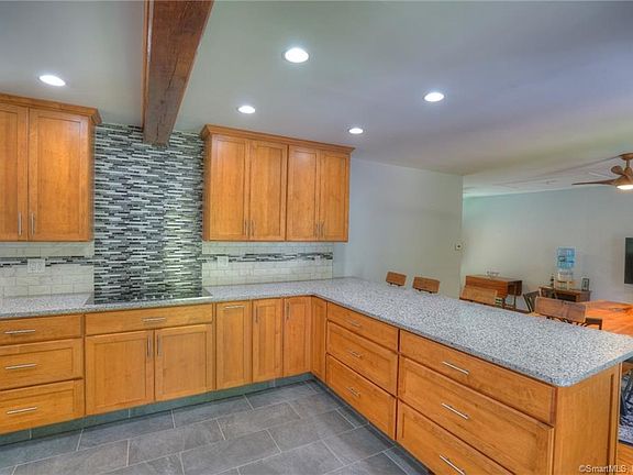 5th image of 331 Providence New London Tpke