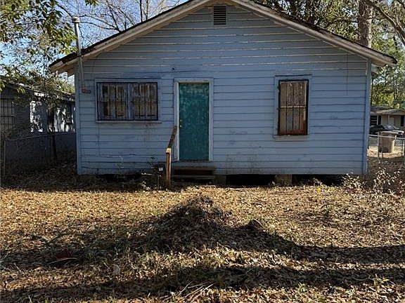 3rd image of 2006 Edwards Ave