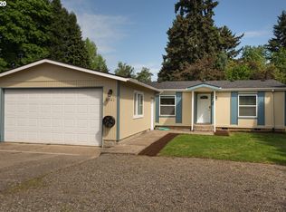 8541 SE Hood St, Clackamas, OR 97015