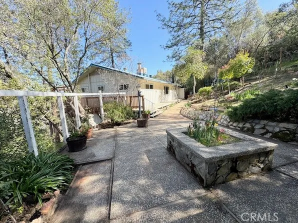5553 State Highway 49 N, Mariposa, CA 95338