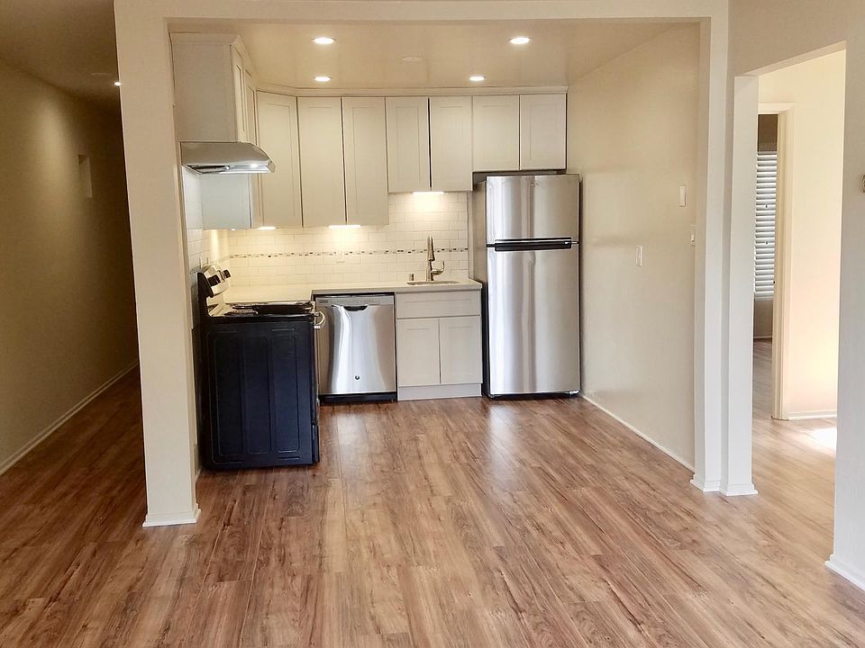 1st image of 250 Hartford St APT 6
