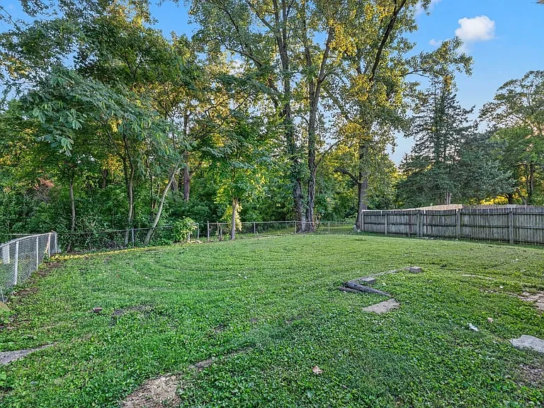 3444 Woodpath Dr — Photo 36