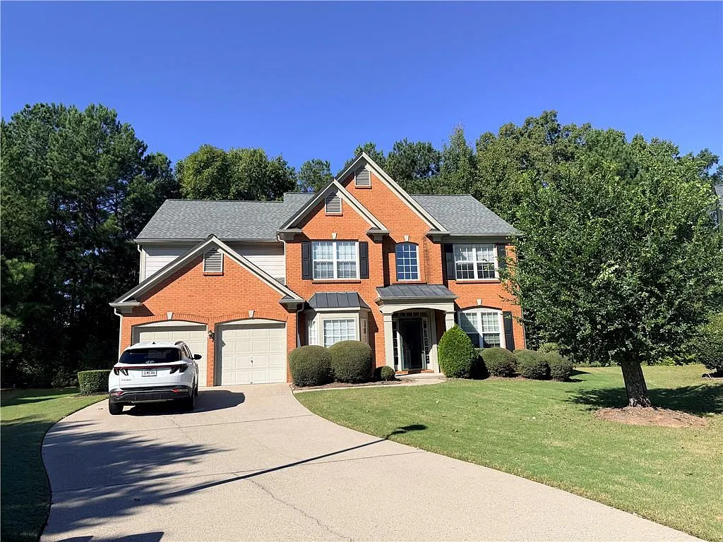 4 bed, 2.5 bath, 2658 sqft, $2,800 — Photo 1