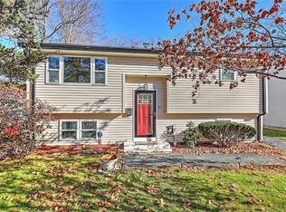 25 Riverside Ave, Johnston, RI 02919