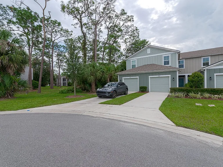 9621 Baylin Ct — Photo 2