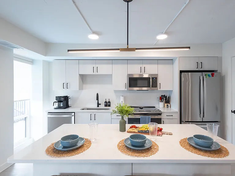 1700 N Manhattan Ave #206 — Photo 9