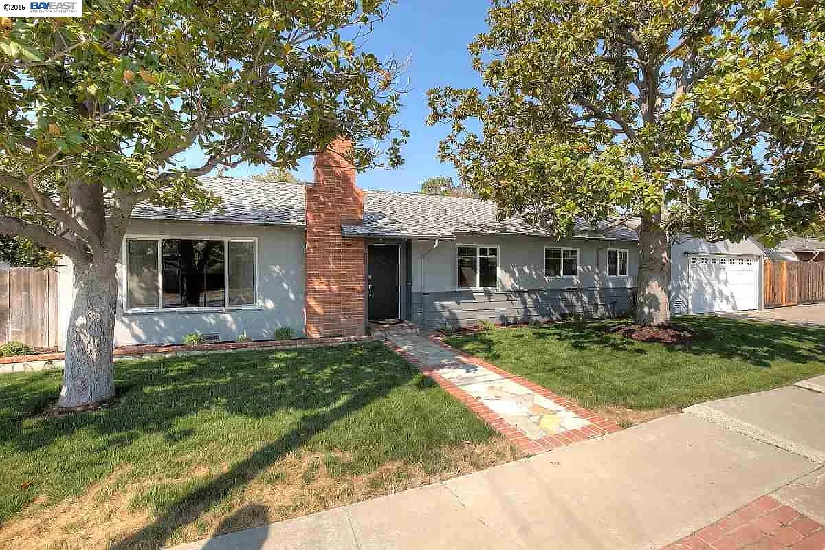 3904 California Way photo 1