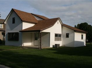305 SW Kent St, Greenfield, IA 50849