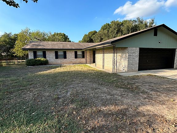 3rd image of 1313 Fieldcrest