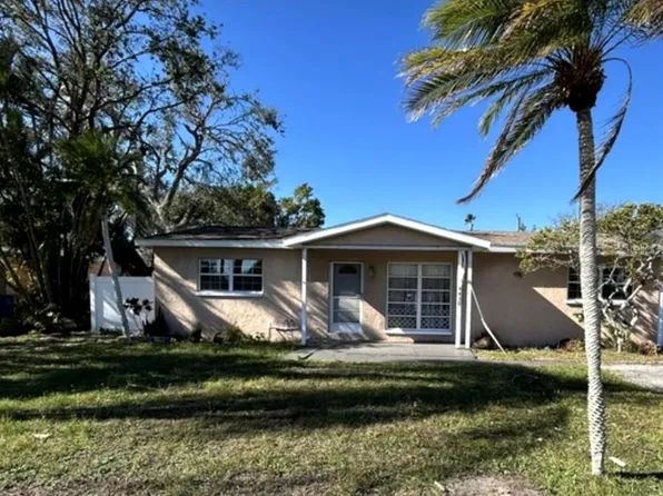 4430 Carson St NE, Saint Petersburg, FL 33703