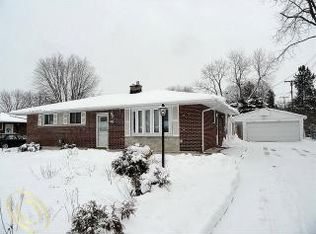 640 Sheryl Dr, Waterford, MI 48328