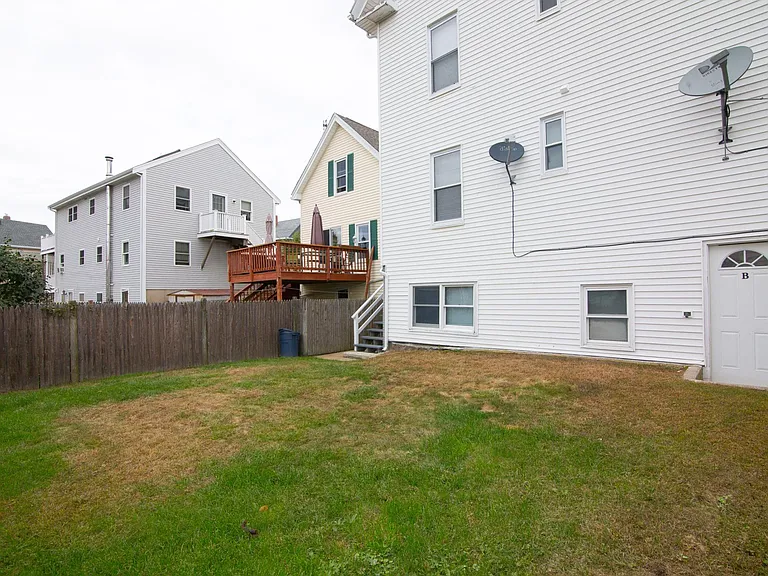 34 Warner St #3 — Photo 14