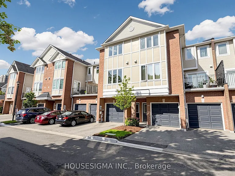 83 Mondeo Dr #220 — Photo 2