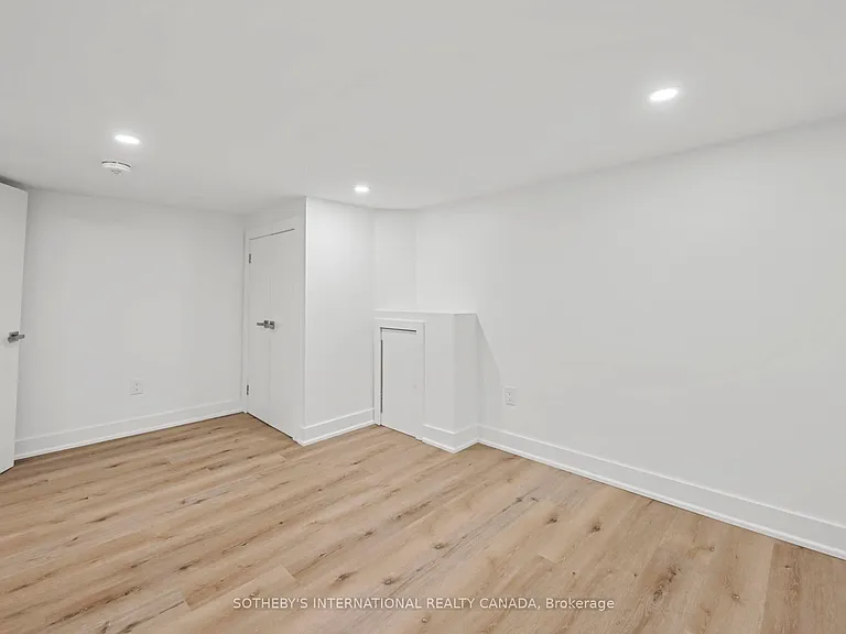 28 Strathgowan Ave #BSMNT — Photo 23